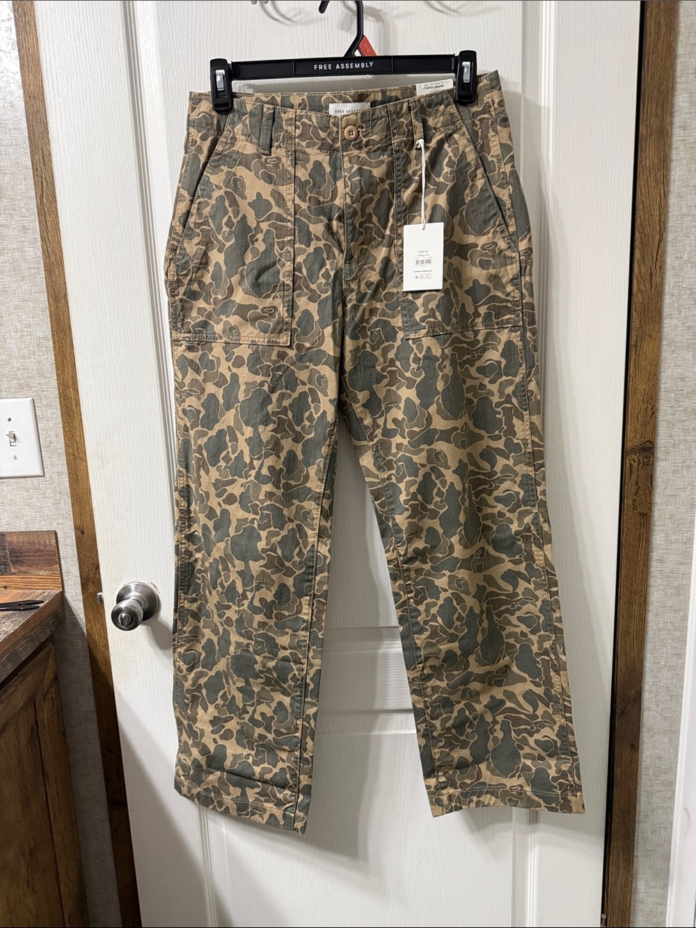 Men's Camouflage Cargo Pants - Green/Tan